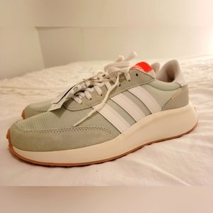 🌱🌱🌱NWT Adidas Run 70s Sneakers Size 9.5 & 9 👟